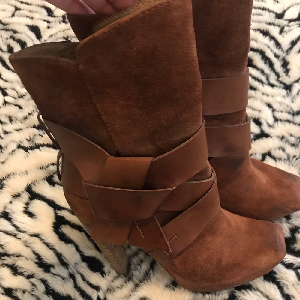 Jessica Simpson suede boots